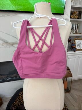 Lululemon Free To Be Serene Bra— Size 8